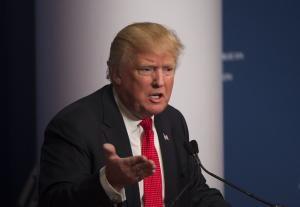 Trump targets Christie and the N.H. paper that endorsed him