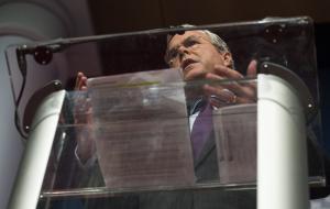 Bush to tap former advisors to father and brother