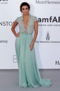 Eva Longoria gets engaged, shows off beautiful new ring