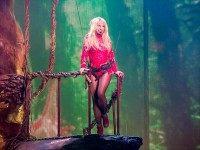 Britney-Spears-Tree-YouTube