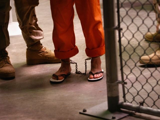 Obama To Transfer 17 Gitmo Detainees ‘al Qaeda Followers