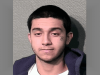 Texas Police Continue Search for Security Guard Murder Suspect