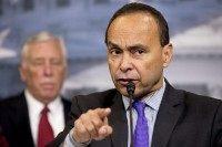 Luis Gutierrez, Steny Hoyer