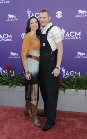 Rory Feek calls Joey 'my dying wife,' says her pain greatly increased this week