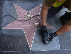 Camille Cosby ordered to testify in defamation suit against Bill