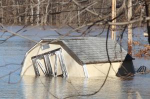 Mississippi river flood surge moves South