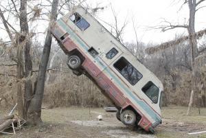 Floodwaters recede in Missouri, head south