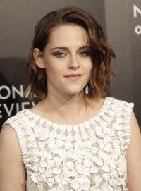 Kristen Stewart 'hates losing' Whisper Challenge on 'Tonight Show'