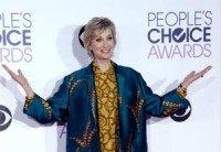 Jane Lynch and Miss Colombia mock Miss Universe debacle on the People's Choice Awards