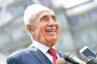 Israel's Shimon Peres stable after mild heart attack