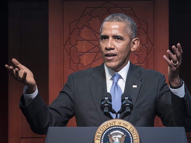 US President Barack Obama speaks at the Islamic Society of Baltimore, in Windsor Mill, Maryland on February 3, 2016.
Obama offered an impassioned rebuttal of "inexcusable" Republican election rhetoric against Muslims Wednesday, on his first trip to an American mosque since becoming president seven years ago. / AFP / MANDEL NGAN        (Photo credit should read MANDEL NGAN/AFP/Getty Images)