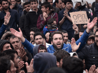 100,000 Migrants