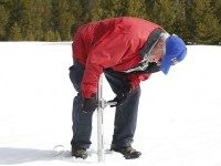 Measuring Sierra snowpack (Rich Pedroncelli / Associated Press)