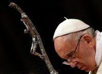 Pope’s Easter Message Condemns Those Who Prevent Migrants from Crossing Borders