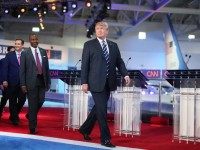 Trump walk California (Sandy Huffaker / Getty)