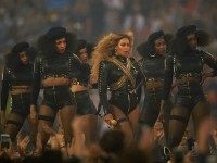 Football: Super Bowl 50: Celebrity singer Beyonce performing during halftime show of Denver Broncos vs Carolina Panthers game at Levi's Stadium. Santa Clara, CA 2/7/2016 CREDIT: Robert Beck (Photo by Robert Beck /Sports Illustrated/Getty Images) (Set Number: SI-123 TK1 )
