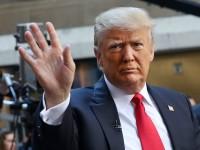 NEW YORK, NY - APRIL 21: Republican presidential candidate Donald Trump waves to members of the audience while appearing at an NBC Town Hall at the Today Show on April 21, 2016 in New York City. The GOP front runner appeared with his wife and family and took questions from audience members. (Photo by Spencer Platt/Getty Images)