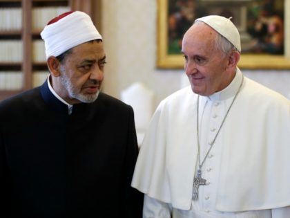 Pope Francis Goes Forward with Egypt Trip, Despite Jihadist Bombings