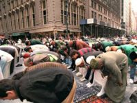 muslims_praying_new_york_city_ap-640x480