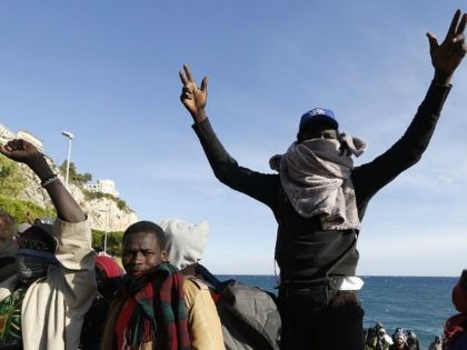 Italy Considering ‘Nuclear Option’ to Send Migrants Into Northern Europe