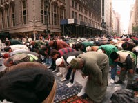 Muslims-Praying-Islamic-Islam-Immigrants-NYC-AP