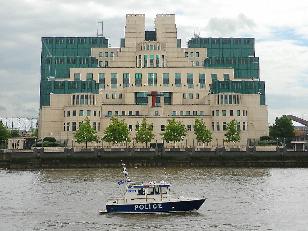 Здание mi6