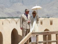 NIZWA, OMAN - MARCH 18: Prince Charles, Prince of Wales and Camilla, Duchess of Cornwall visit Nizwa Fort on the eighth day of a tour of the Middle East on March 18, 2013 in Nizwa, Oman. The Royal couple are on the fourth and final leg of a tour of the Middle East taking in Jordan, Qatar, Saudia Arabia and Oman. (Photo by Chris Jackson/Getty Images)