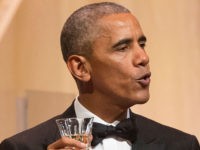 WASHINGTON, DC - OCTOBER 18:  U.S. President Barack Obama offers a toast to Italian Prime Minister Matteo Renzi at a state dinner on the South Lawn of the White House October 18, 2016 in Washington DC. The president and first lady Michelle Obama will tonight host their final state dinner, with singer Gwen Stefani performing.  (Photo by Michael Reynolds-Pool/Getty Images)