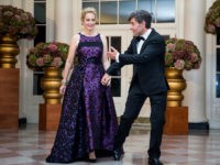 ABC News Chief Anchor and the Chief Political Correspondent George Stephanopoulos and Alexandra Wentworth arrive for a State Dinner in honor of Italian Prime Minister Matteo Renzi and his wife Agnese Landini at the White House October 18, 2016 in Washington, D.C. / AFP / ZACH GIBSON (Photo credit should read ZACH GIBSON/AFP/Getty Images)