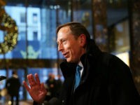 NEW YORK, NY - NOVEMBER 28: Retired General David Petraeus speaks to members of the media while leaving Trump Tower on November 28, 2016 in New York City. President-elect Donald Trump and his transition team are in the process of filling cabinet and other high level positions for the new administration. (Photo by Spencer Platt/Getty Images)