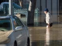 Long Beach flooding (Noah Berger / AFP / Getty)