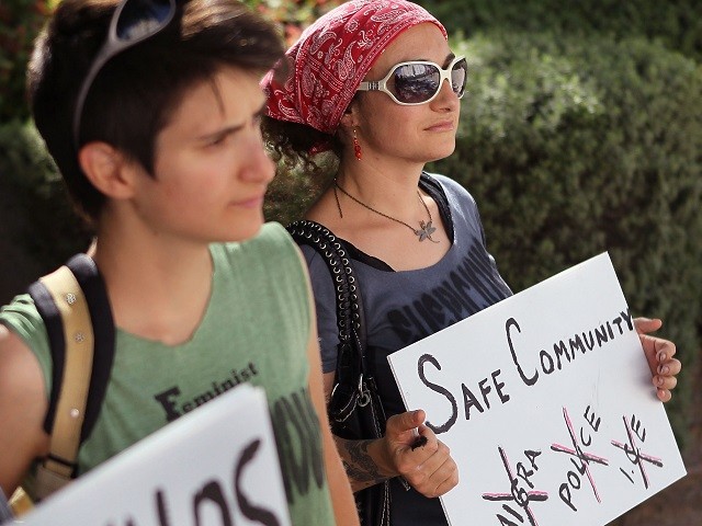 Violent Alien Escapes After Attacking Border Agent, Tucson Police Refuse To Help - Breitbart News