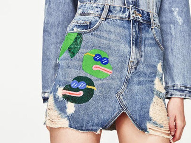 a photo of a zara skirt with pepes on it