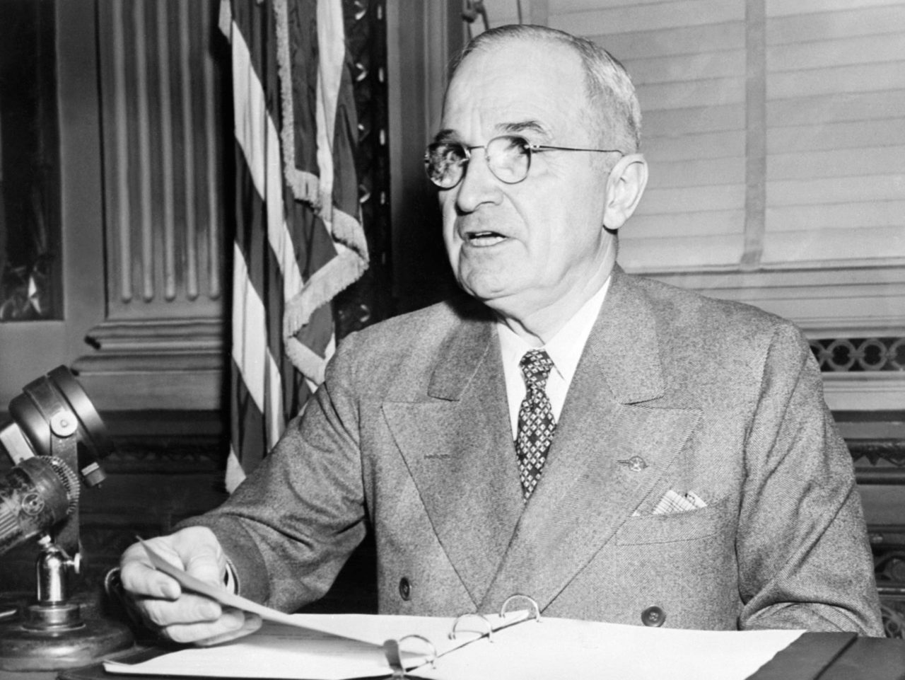 a description of how harry s truman became president of the united states Harry s truman (1884-1972) was the 33rd president of the united states of production,” with no further explanation of what the government was putting this. a description of how harry s truman became president of the united states Harry s truman (1884-1972) was the 33rd president of the united states of production,” with no further explanation of what the government was putting this.