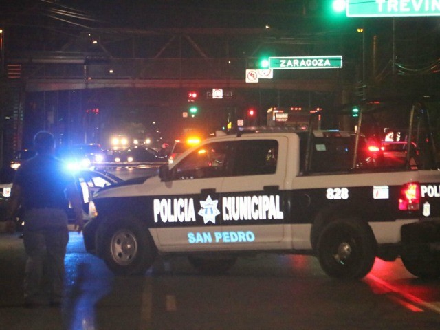 GRAPHIC VIDEO: Cartel Gunmen Execute Police Chief in Mexican Border State - Breitbart News