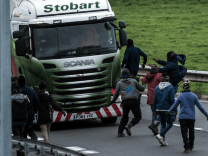 UK to Pay France Millions More to Stop New Wave of Calais Migrants