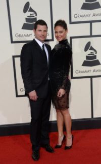 Nick Lachey searches trash for Vanessa's wedding ring: 'This is true love'