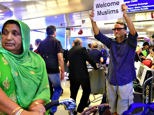 Nine hundred and ten refugees were resettled in the United States during the month of August, the lowest monthly total since October 2002, when only 421 refugees were resettled.