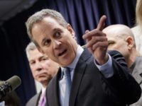 Eric Schneiderman (Drew Angerer / Getty)