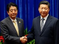 In September last year, Xi Jinping (R) and Shinzo Abe (L) agreed that they would restart talks to jointly develop resources in the East China Sea