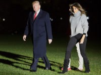 WASHINGTON, DC - NOVEMBER 26: U.S. President Donald Trump, First Lady Melania Trump and their son Barron Trump return to the White House on November 26, 2017 in Washington, DC. The first family is returning after a multi day trip to Florida over the Thanksgiving holiday. (Photo by Chris Kleponis-Pool/Getty Images)