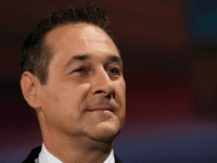 GettyImages-860647772 VIENNA, AUSTRIA - OCTOBER 12: Heinz-Christian Strache of the right-wing Austrian Freedom Party (FPOe) is seen at ORF studios ahead the 'Elefantenrunde' television debate between the lead candidates prior to legislative elections on October 12, 2017 in Vienna, Austria. Austria will hold elections on October 15 and many analysts are …
