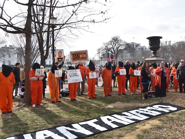 Gitmo Protesters Blast Obama for Broken Promises, Urge Trump Arrest