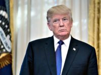 Trump in Oval