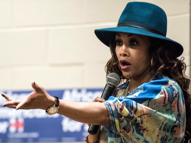 Actress Vivica A. Fox: Disney Should Donate 25% of 'Black Panther' Profit to Black Community