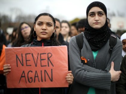 Thousands of Students Walk Out of School to Advocate for Gun Control