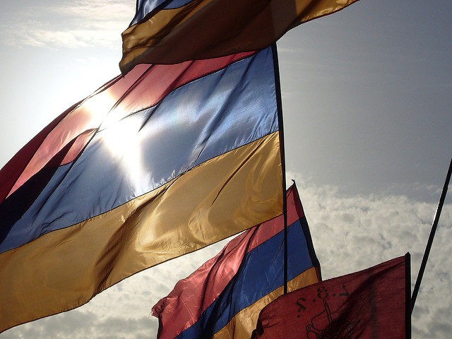 Armenian flags (Harout Arabian / Flickr / CC)