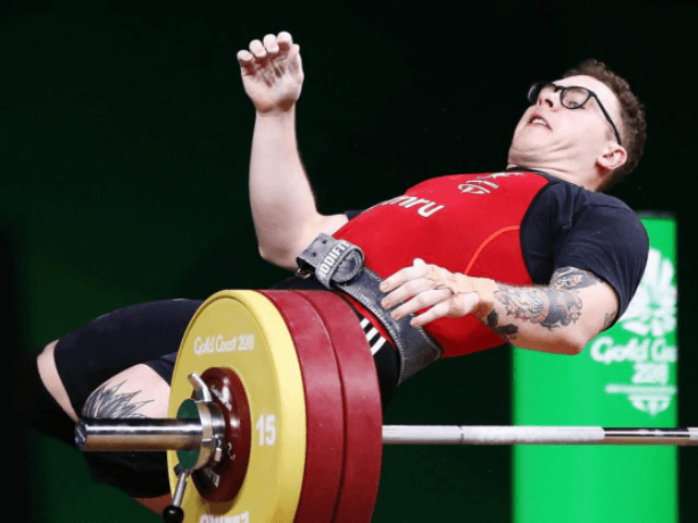 Weightlifter Falls To Floor Unconscious After Failed 353 Pound Lift