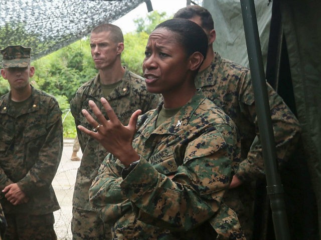 Trump nomeia a primeira mulher negra a servir no brigadeiro-general