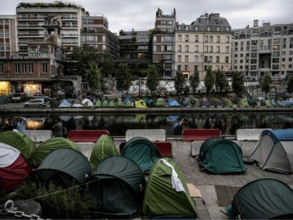 French Interior Minister Announces Imminent Evacuation of Paris Migrant Camps